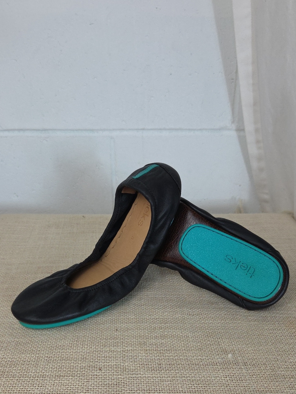 Tieks Black Leather Ballet Flats with Teal Soles Sz8